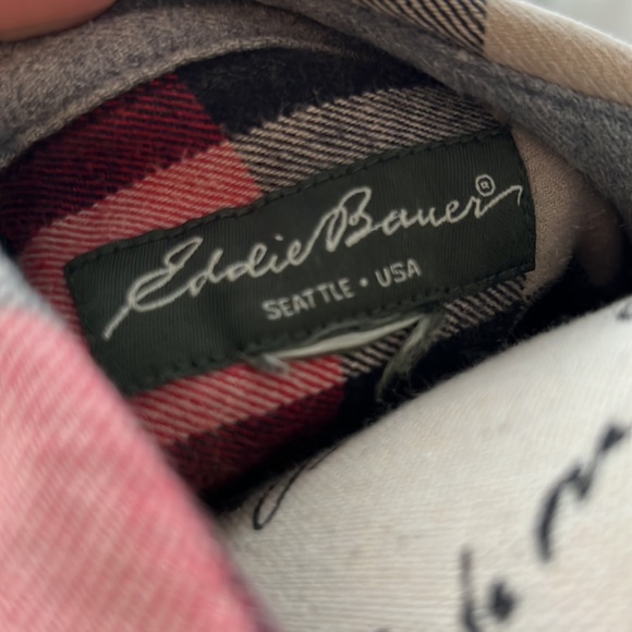 Eddie Bauer Women’s Distressed Long Sleeve Button Down - Picture 4 of 6